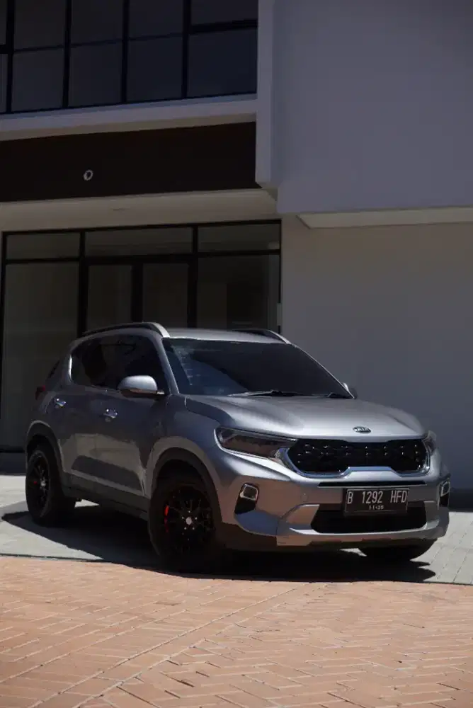 KIA SONET DYNAMIC 7 SEATER