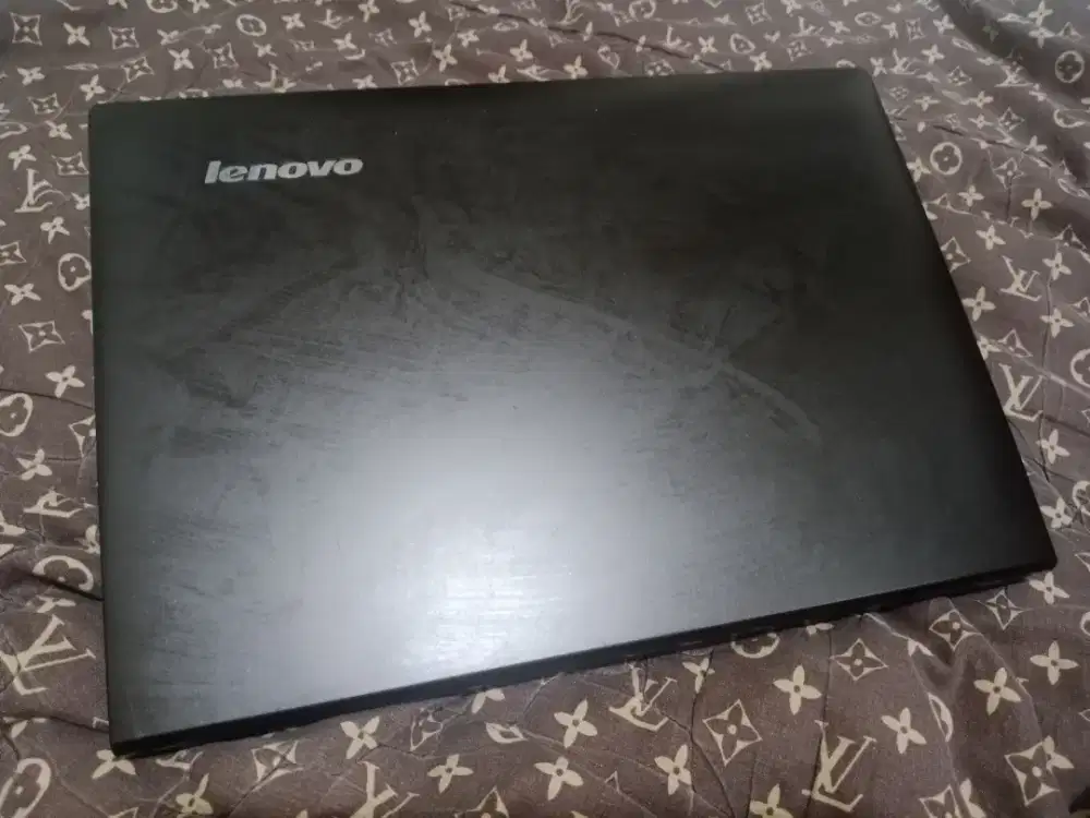 Lenovo Z410 - Core i5 + Nvidia, Ram 8Gb..