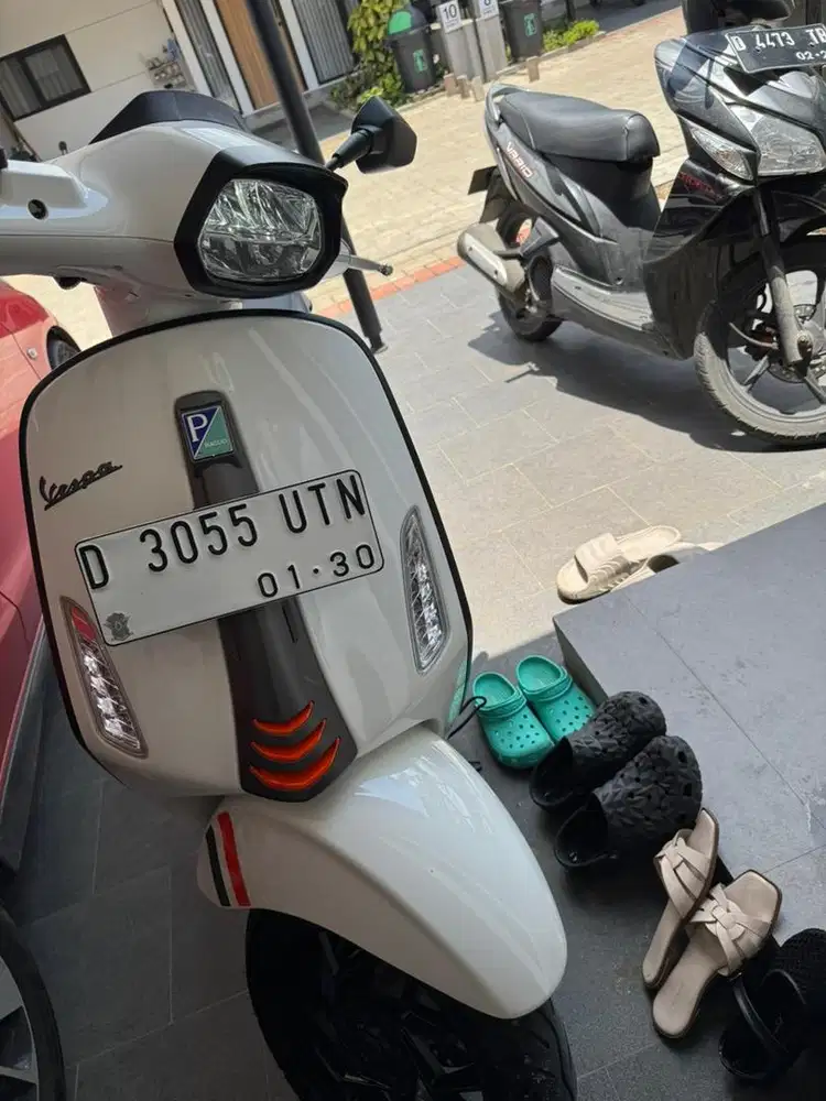 Vespa S print2024/ 2025 abs putih