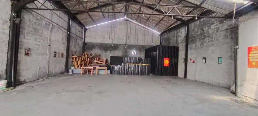 Dijual cepat, tempat usaha  pinggir jalan raya kedungmundu