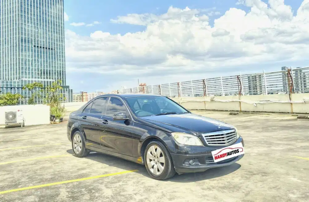 Mercedes Benz C200 Tahun 2009 Automatic Hitam Metalik