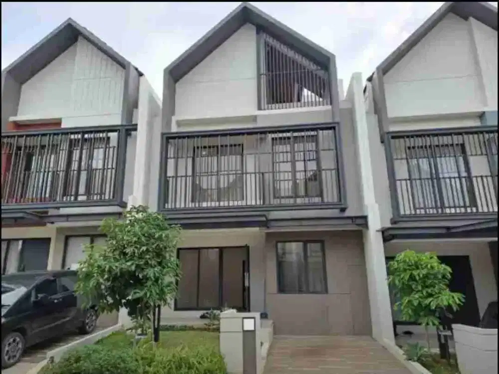 Rumah 2 Lantai. + Attic Room Cluster Leonara Symphonia Gading Serpong