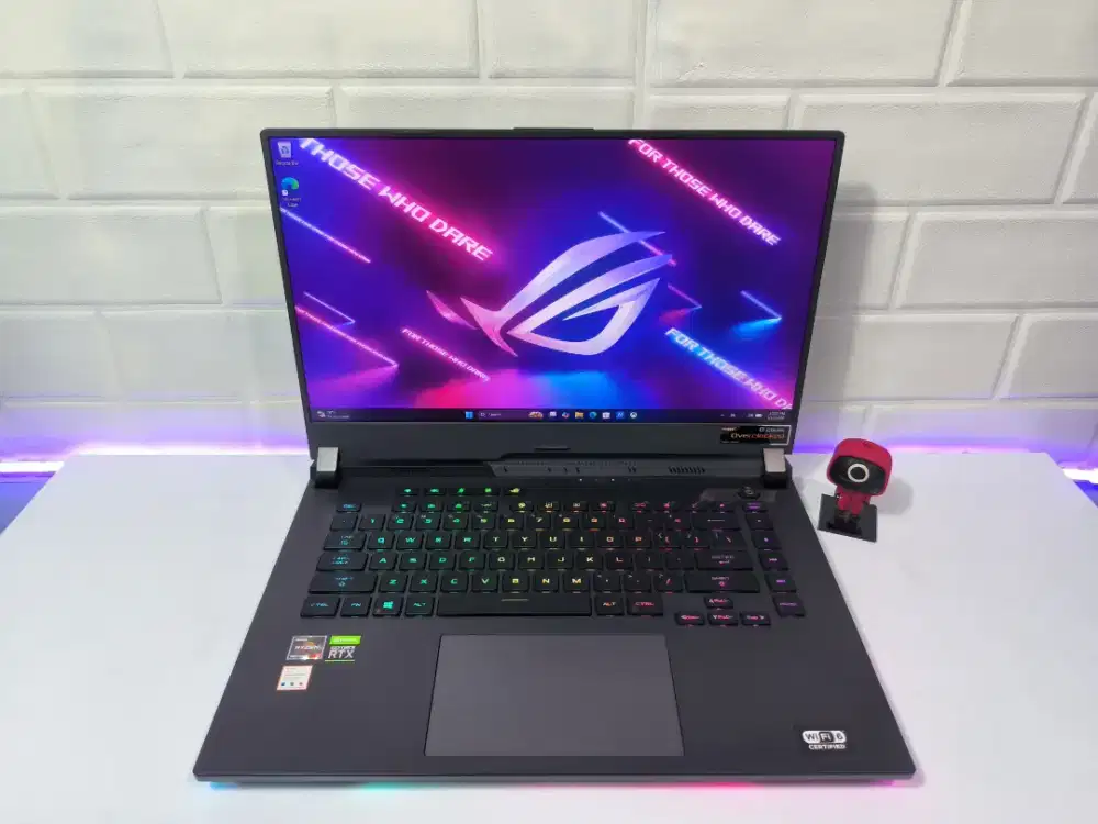 ASUS ROG STRIX G513QM RYZEN 9 5900HX 16GB 1TB SSD RTX 3060 6GB 300Hz