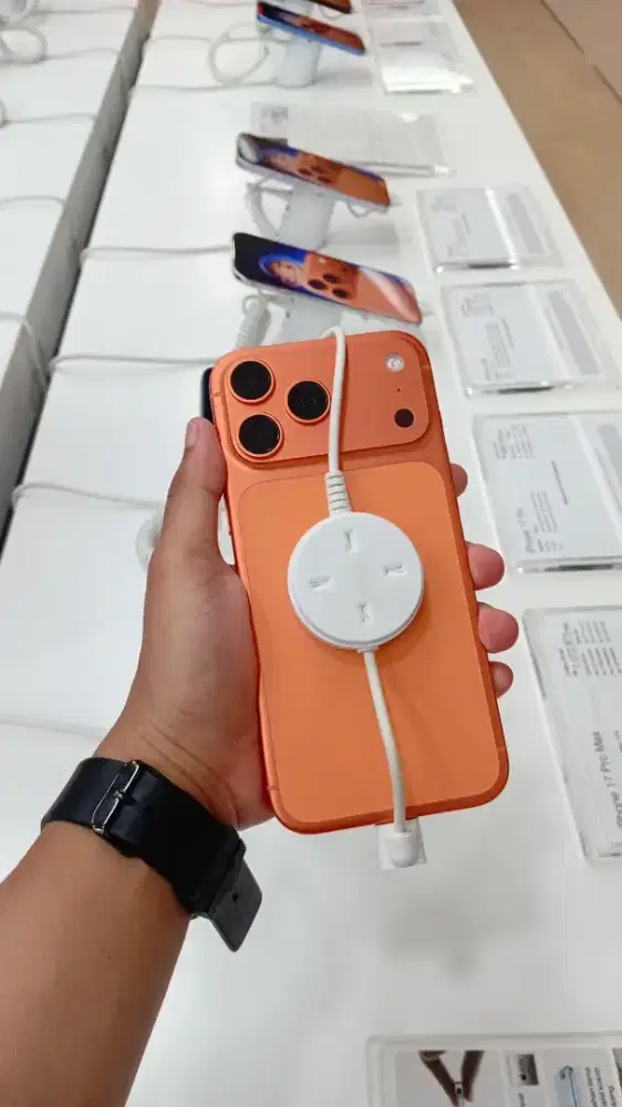 READY 17 PRO MAX KREDIT INDODANA BUNGA0%