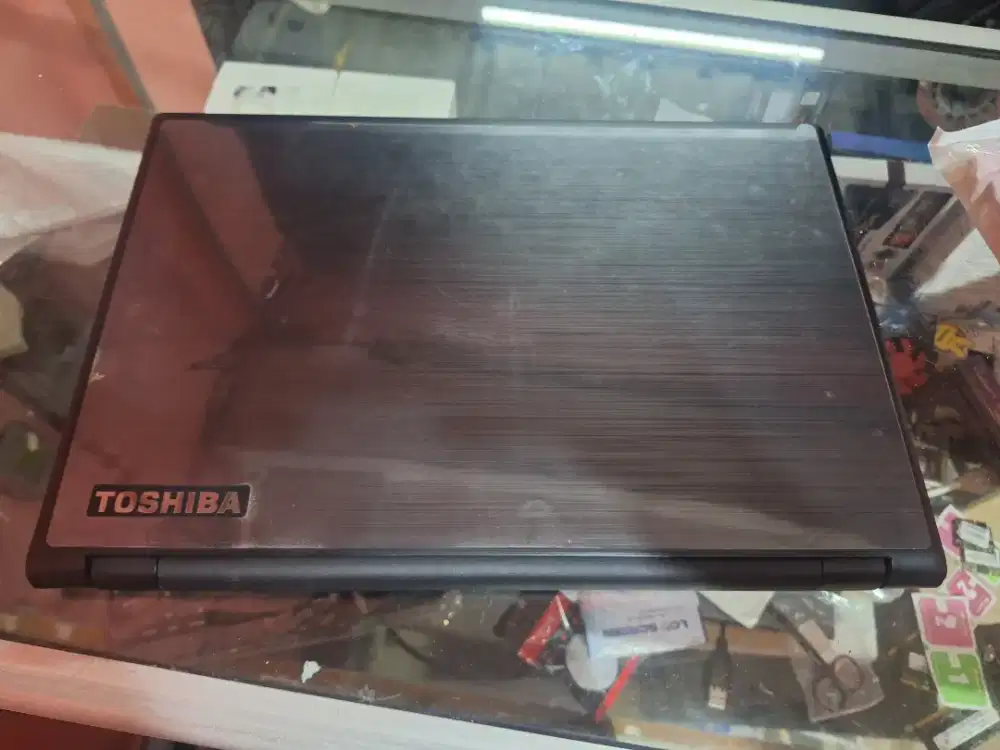 Dijual toshiba 15,6 inc like new gen8