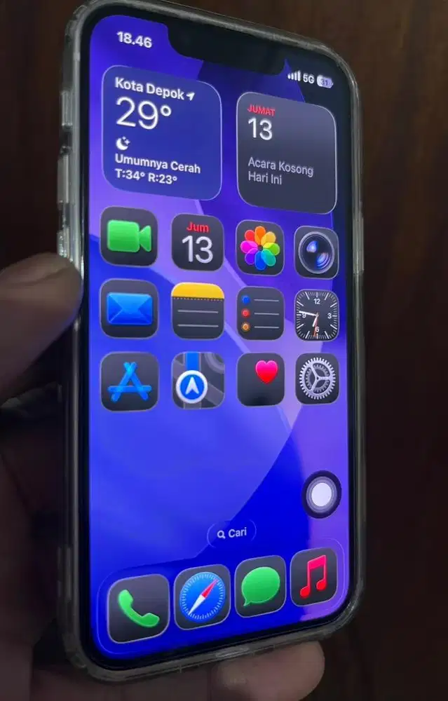 Iphone 13 bini orang