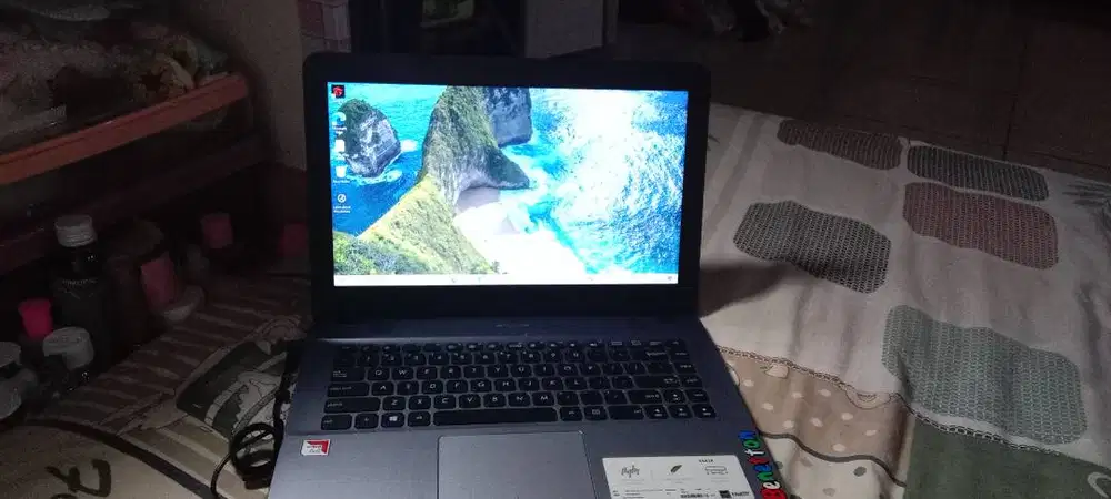 Laptop asus x441