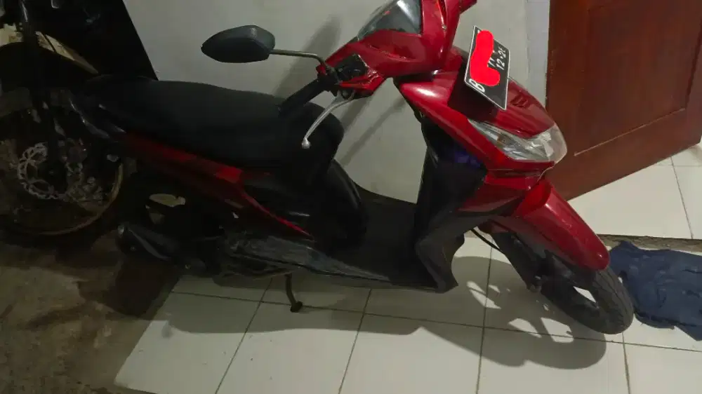 Motor bekas Honda beat tahun 2011