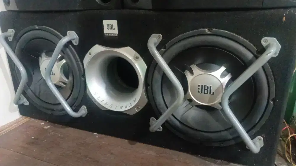 Jual subwoofer aktif JBL