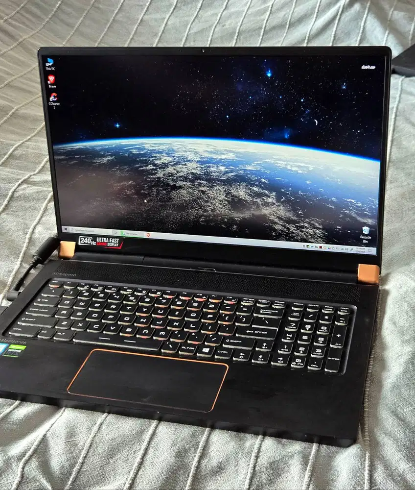 MSI GS75 Stealth 9SE gaming laptop RTX 2060 i7-9750H full set