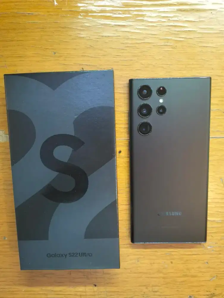 Samsung S22 ultra 12/256 sein