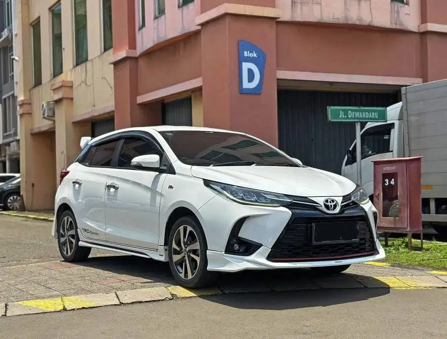 2021 Toyota Yaris TRD 1.5 AT Putih KM 20rb Service Record Pjk 3-2027