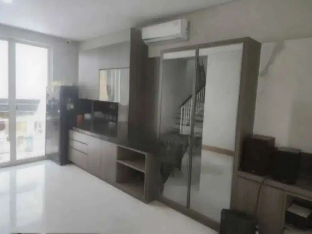 DIJUAL RUMAH GREENLAKE CITRALAND