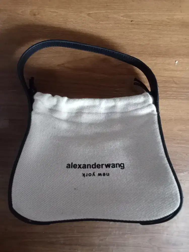 Preloved : ALEXANDER WANG Ryan Canvas Bucket Bag, Ori, COD Cibubur Dsk