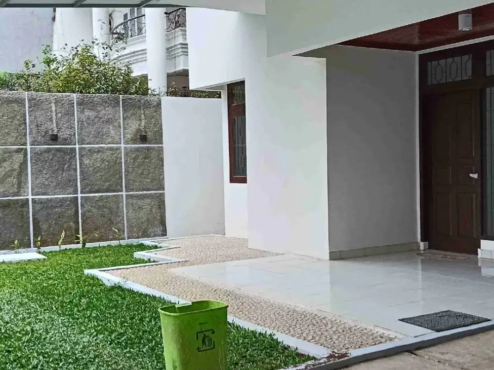 Disewakan Rumah Strategis Siap Huni di Duren Sawit Jakarta Timur