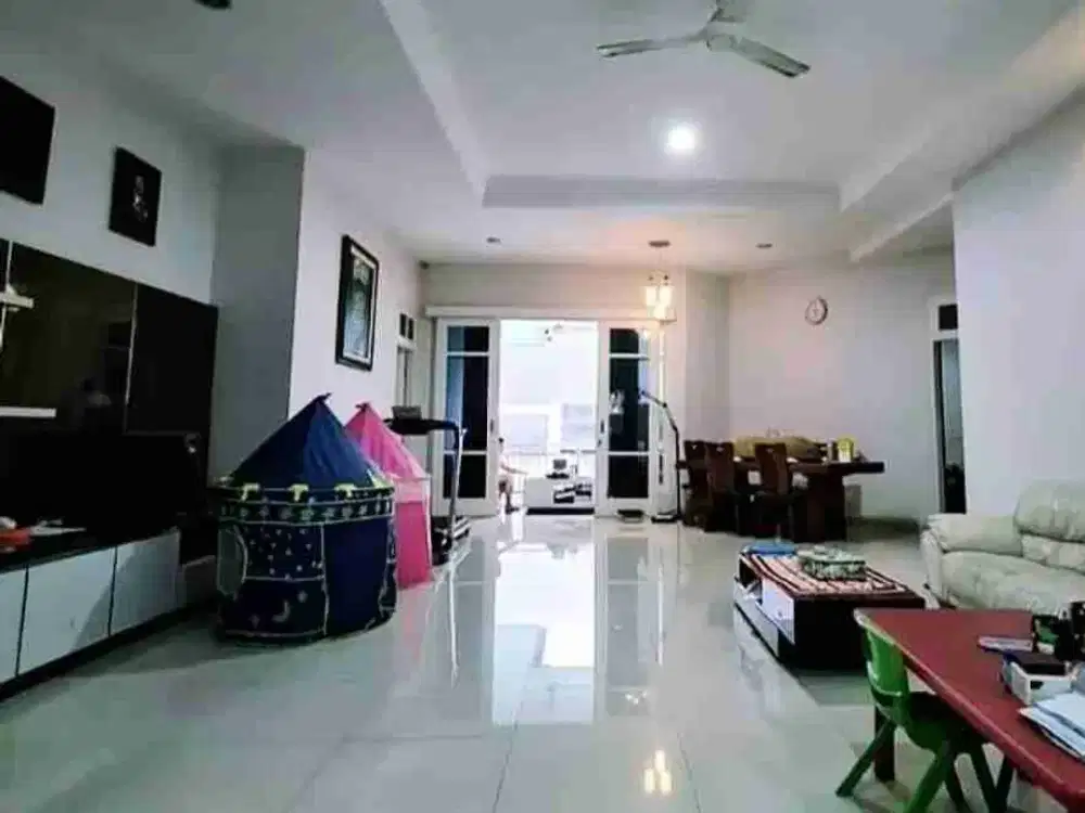 rumah siap huni area bangka lokasi tdk ramai one gate hadap timur