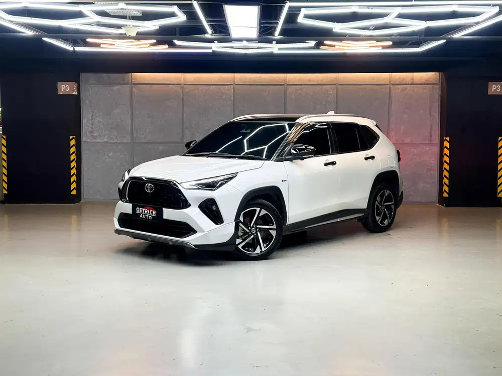 Km 11 rb !! TSS Toyota Yaris Cross GR Hybrid 2023
