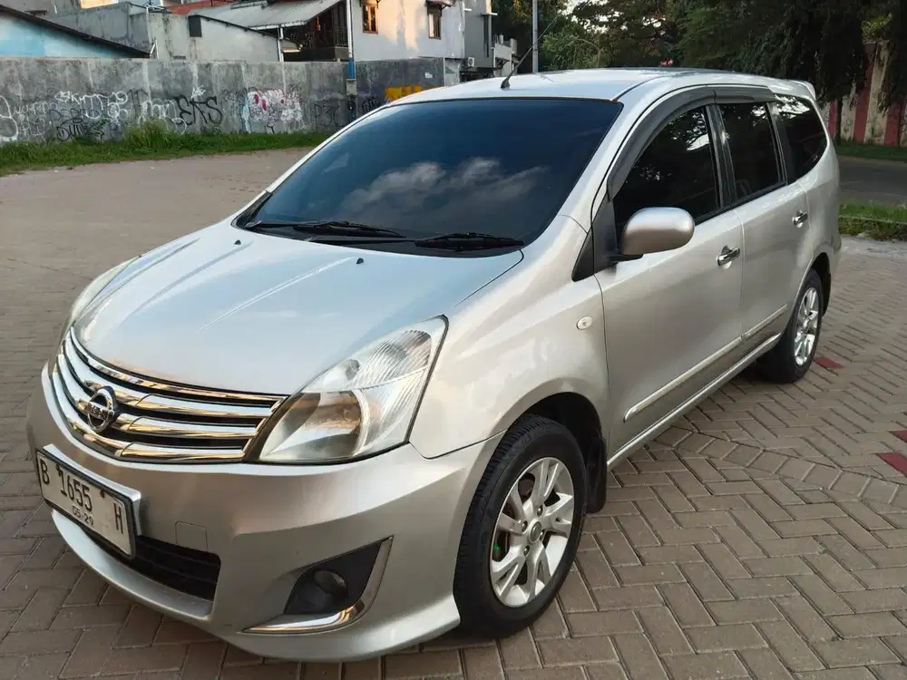 Nissan Grand Livina XV 1.5 Automatic 2013 harga cash rp.77,5 jt