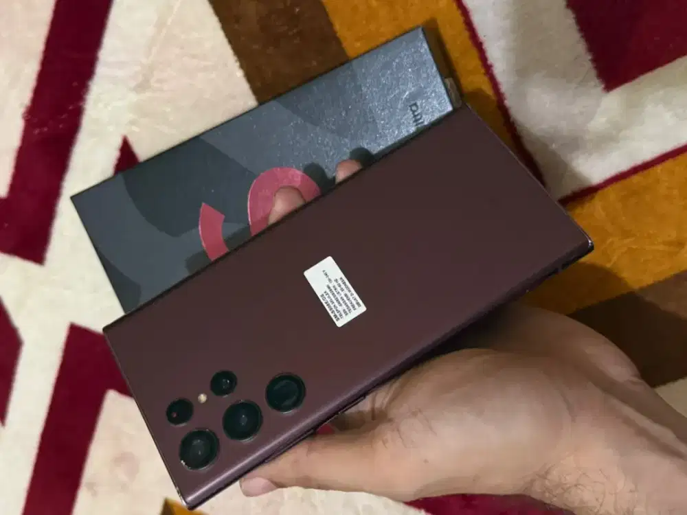 Samsung s22 ultra 5G 12/256 lengkap minus lecet LCD aman jernih bs tt