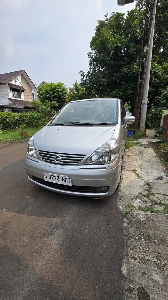 Nissan Serena 2012 Bensin