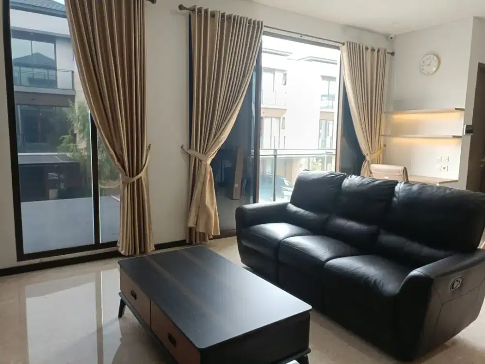 Rumah Full Furnish Dekat Kawasan Kuliner, Kampus, Mall dan Akses Tol di The Zora Keia BSD City