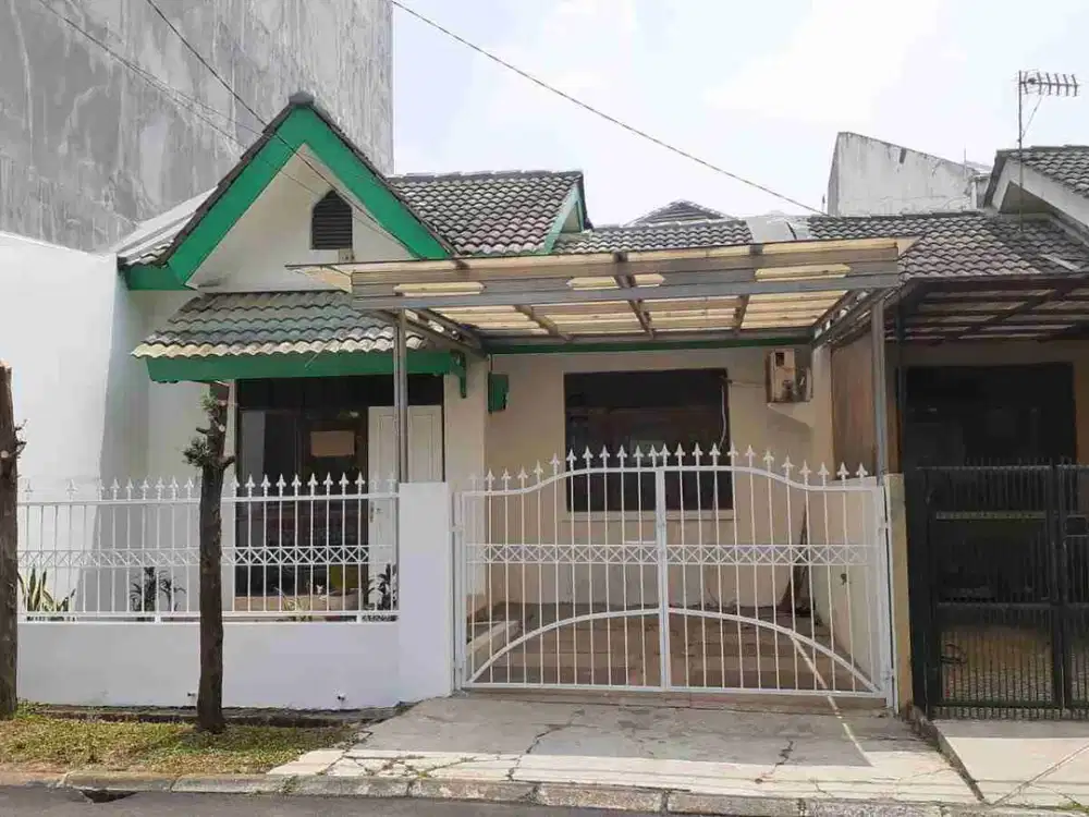 di Sewa kan rumah di Kencana loka dekat stasiun Rawa buntu