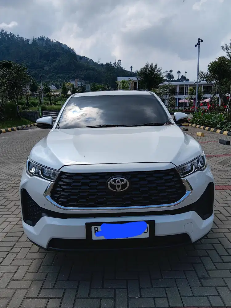 Toyota Kijang Innova 2023 Bensin
