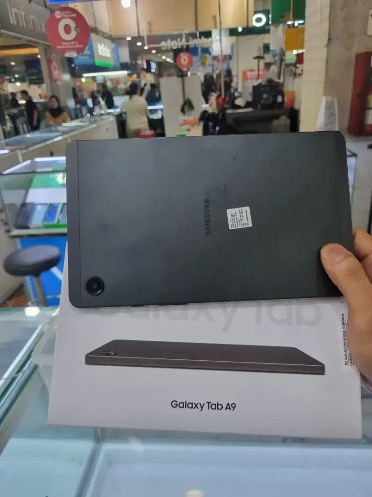 Samsung A9 ram 4/64gb bisa pakai kartu