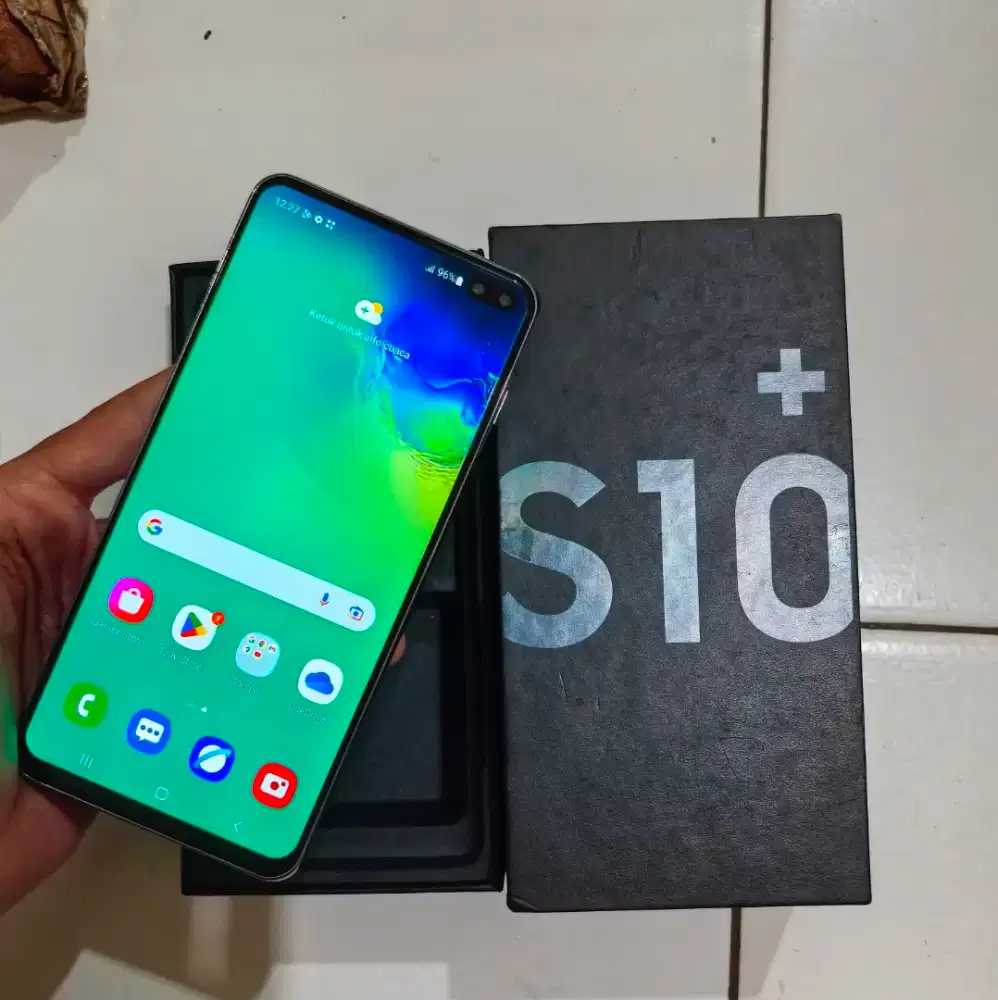 SAMSUNG S10 PLUS