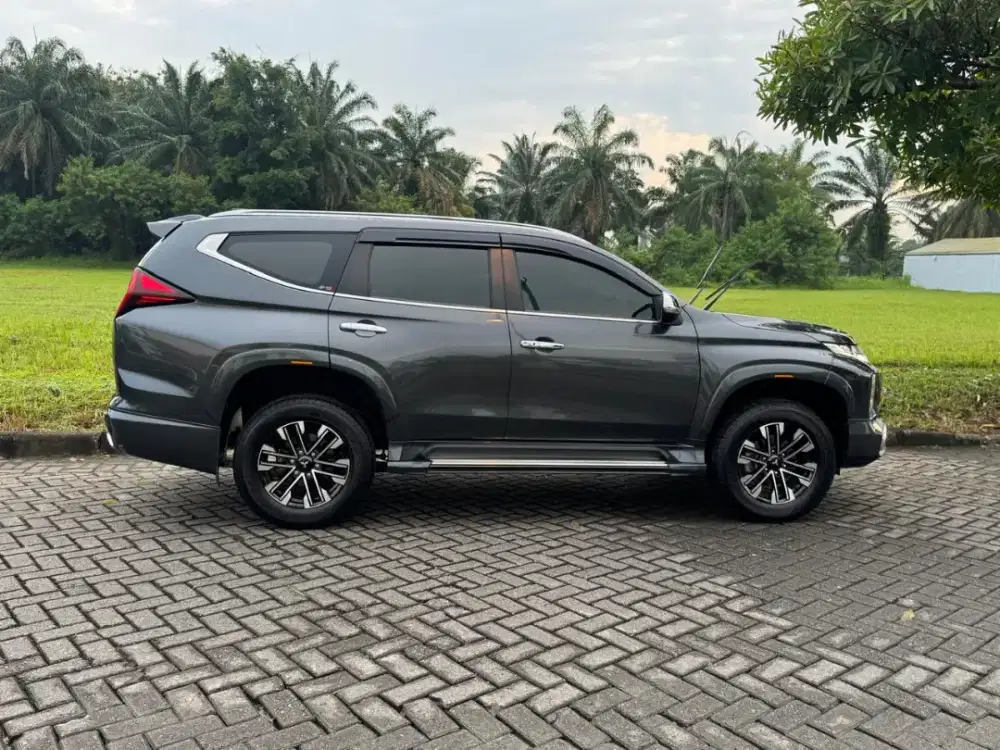 PAJERO SPORT like new