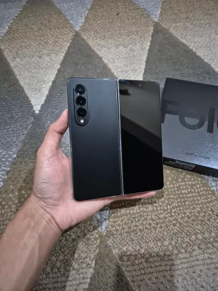 Samsung Z Fold 4 12/256GB Resmi Sein Black Lengkap