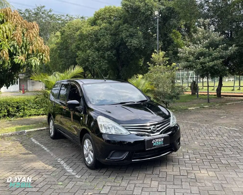 [Harga Cash] Grand Livina SV Matic 2014 (Pemakaian 2015) - KM 80k real