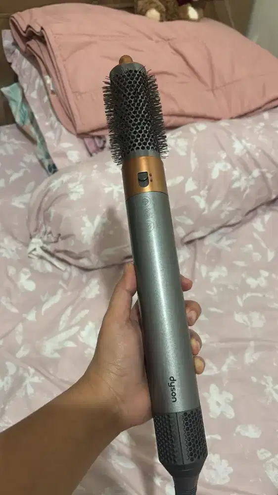 WTS Dyson Aiwrap Hair Multi Styler Mint Condition