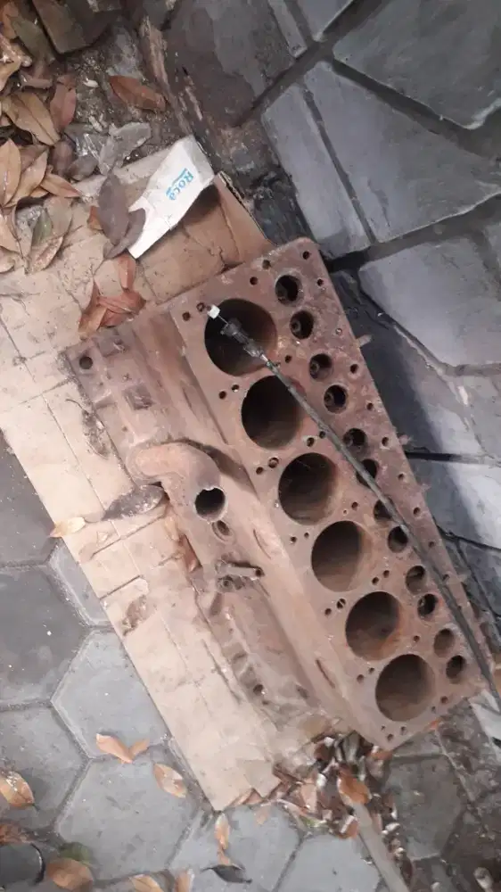 Spartpart utuh PLYMOUTH 1948 jual all untuk yg Serius