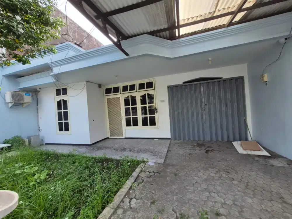 Dijual Rumah Simpang Darmo Permai Selatan
