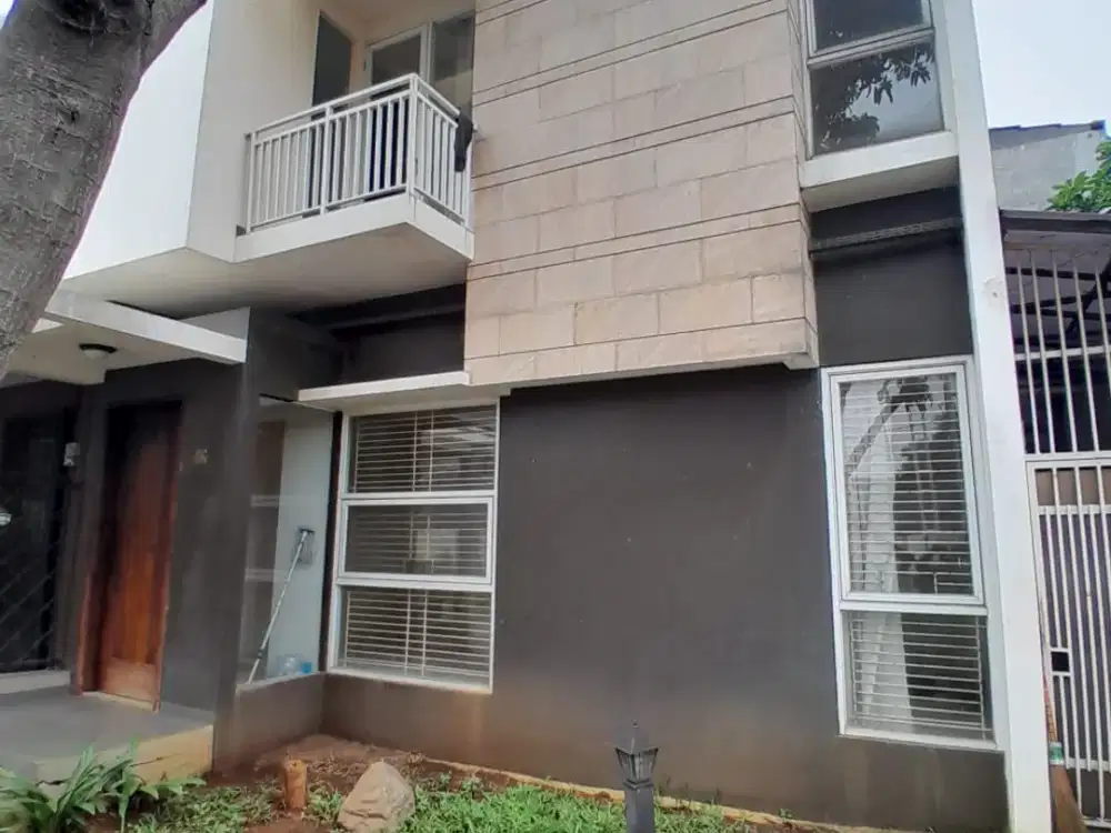 rumah second terawat, lahan luas lokasi di jalan caman utara