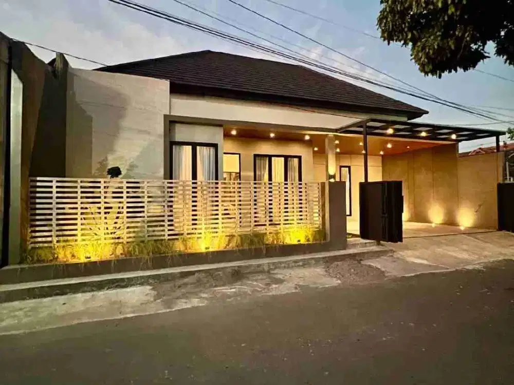 DIJUAL RUMAH MEWAH ELEGAN MASIH GREES LAHAN LUAS PURWOMARTANI