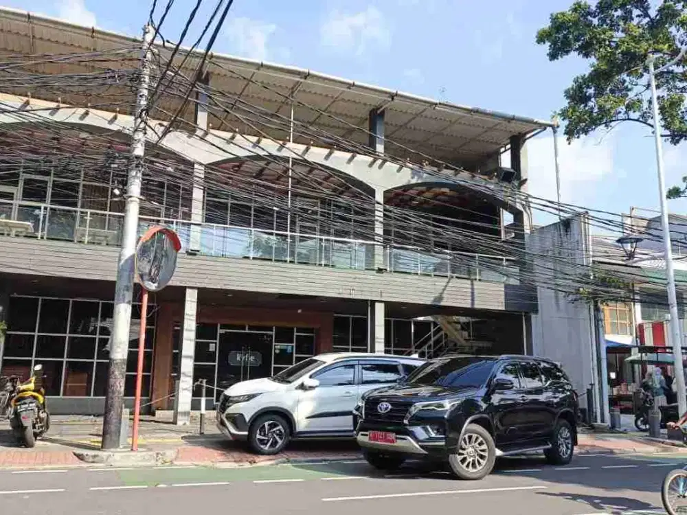Disewakan Ruko Gandeng 3 Unit di Tebet Timur Jakarta Selatan
