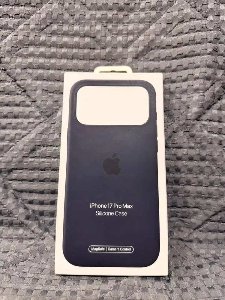 iPhone 17 Pro Max Silocon Case Black Original iBox