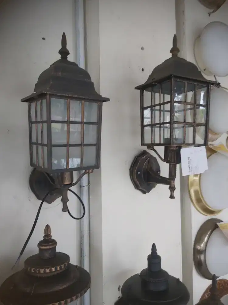 LAMPU HIAS DINDING MURAH