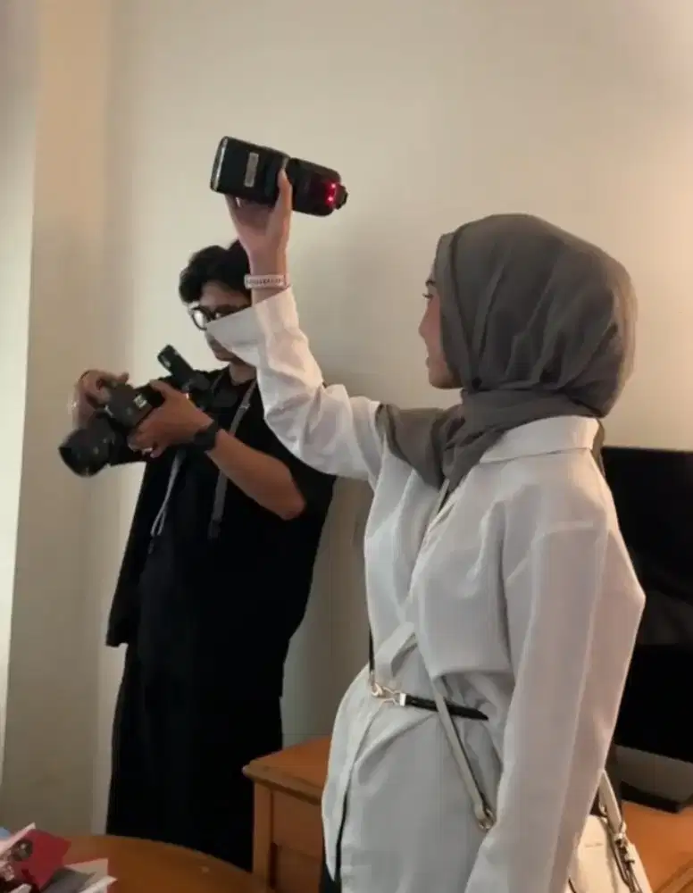 Nyari asisten fotografer