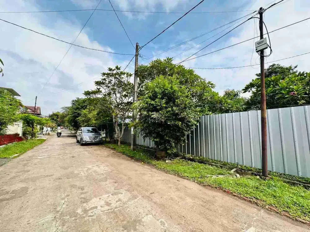 JUAL - Kavling luas di Perumahan Mega Cinere