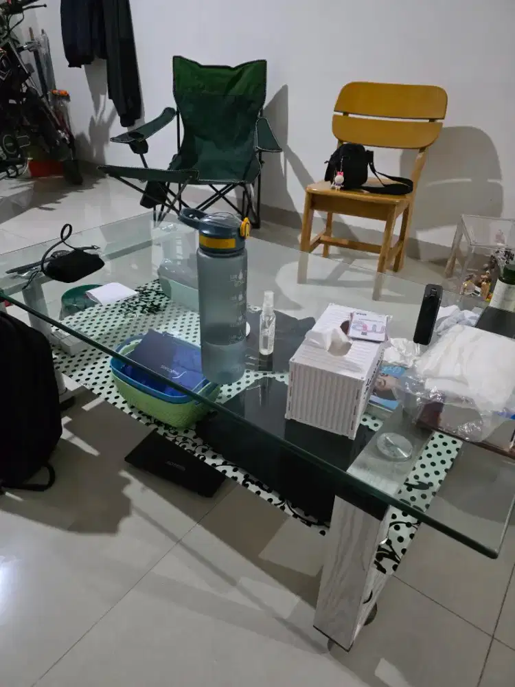 Meja tamu kaca tebal premium