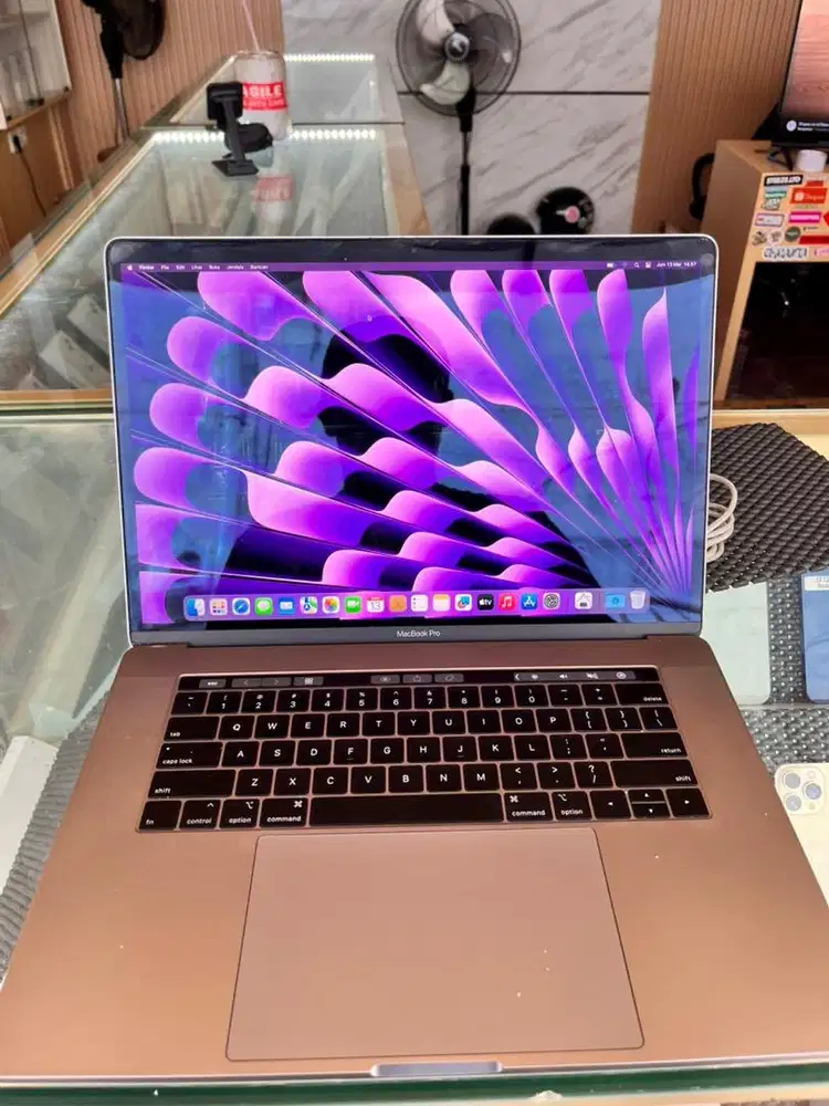 Macbook Pro 2019 (16inch-core i9) 16/512GB unit charger