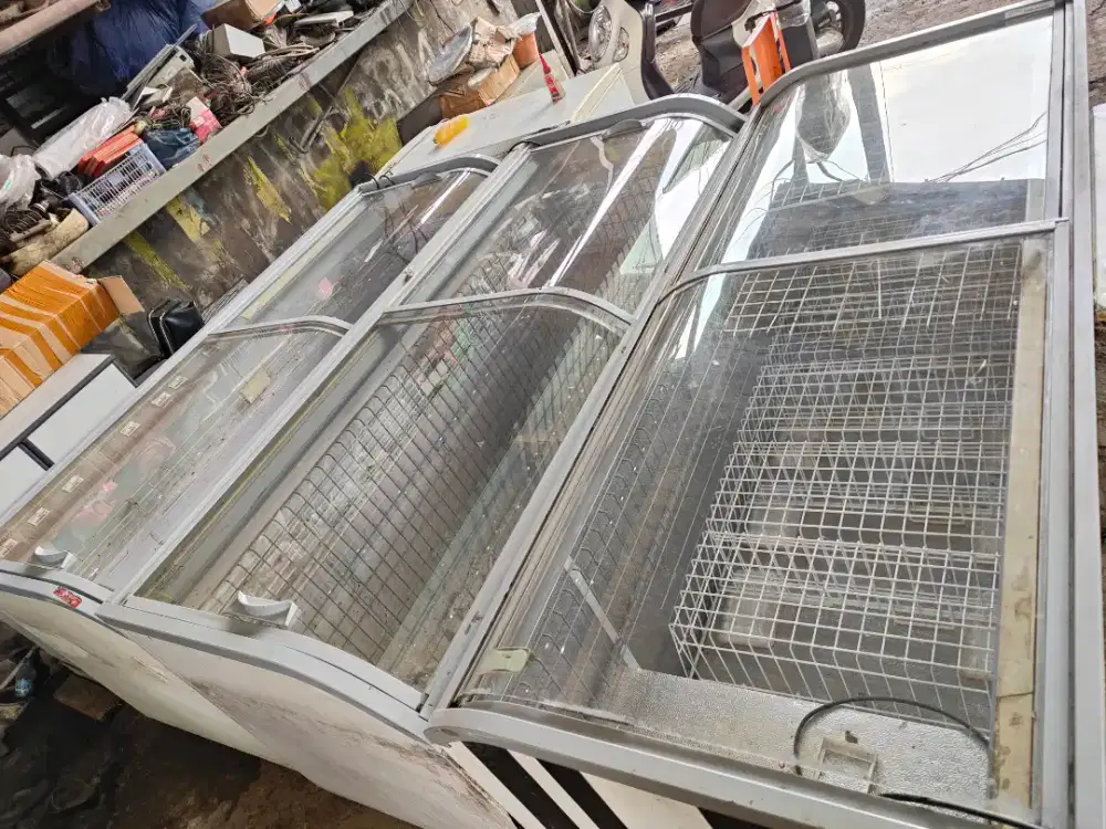 freezer 700 liter AHT borongan ( 2 pc)