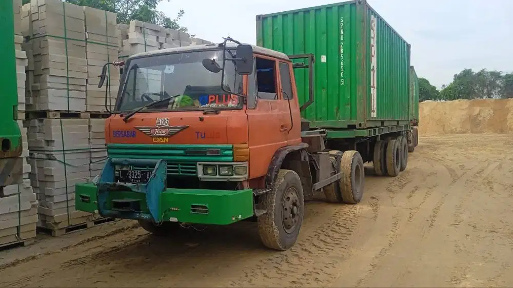 Lowongan driver truk trailer 20 feet