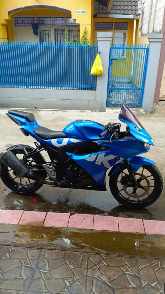 Suzuki gsx 150 normal
