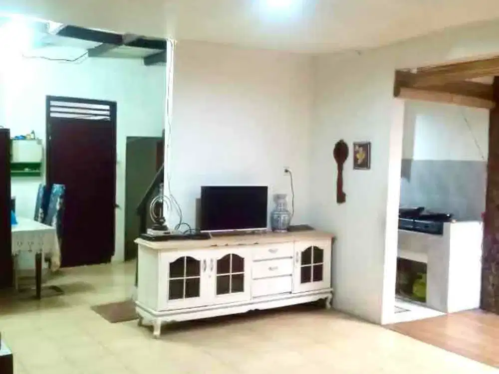 JUAL RUMAH + TOKO MAINROAD DI SWADHARMA ULUJAMI PESANGGRAHAN JAKARTA SELATAN