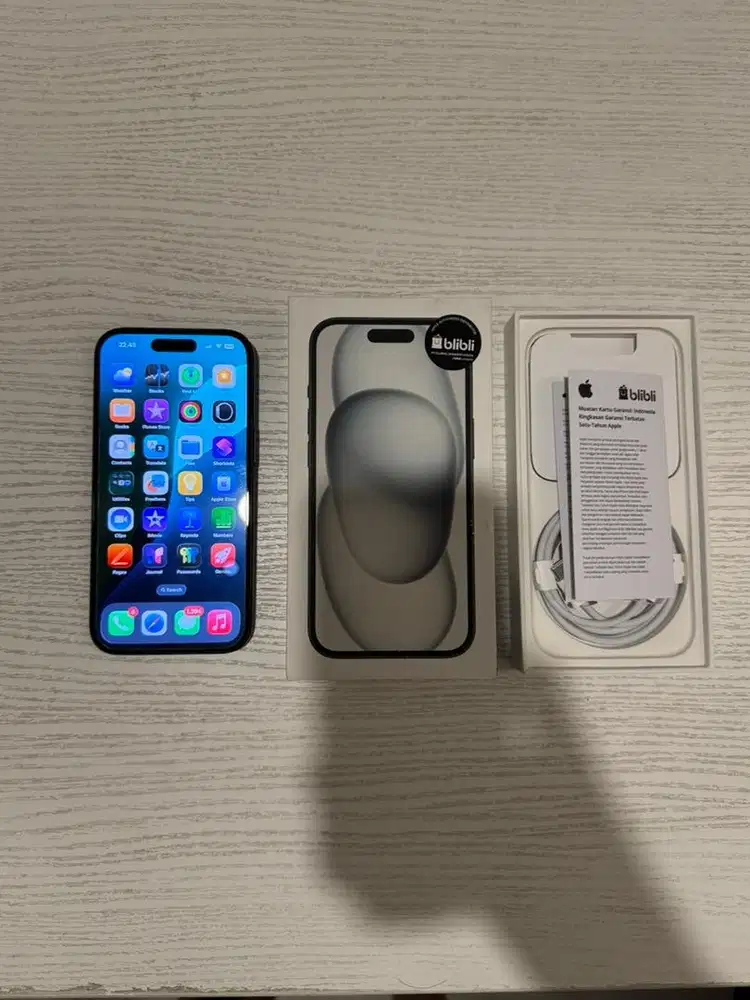 Jual iPhone 15 128GB (Black) Ex Blibli Mulus No Minus