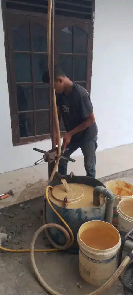 Pembuatan sumur bor  pak Ari jaya